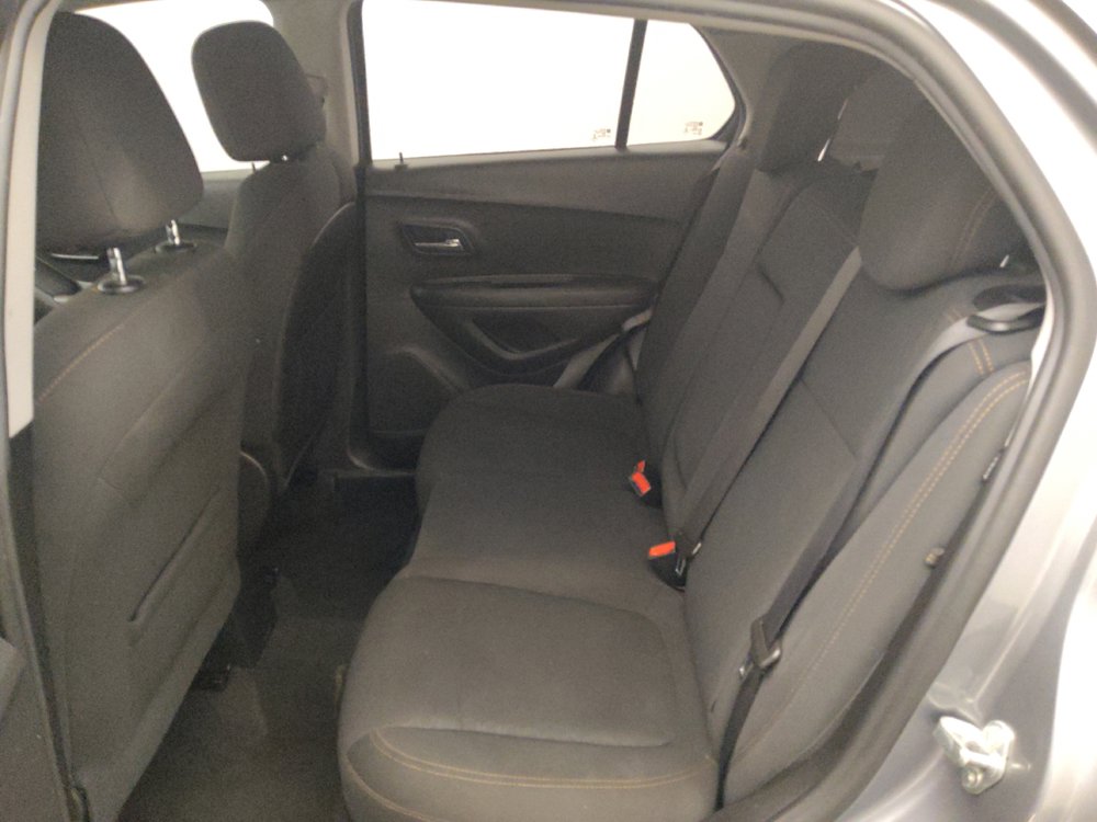 Used 2020 Chevrolet Trax LS FWD image 18