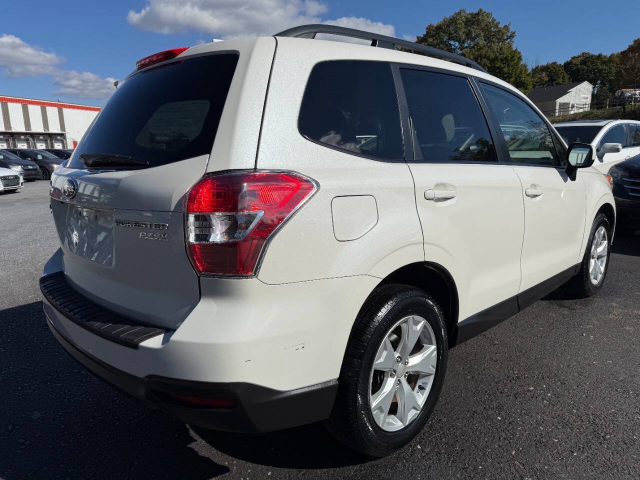 Used 2016 Subaru Forester 2.5i Premium AWD/4WD image 5