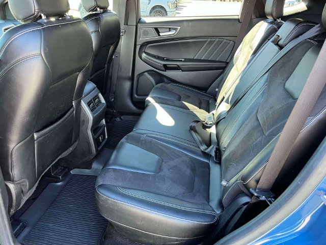 Certified 2019 Ford Edge ST w/ Cold Weather Package AWD/4WD image 18