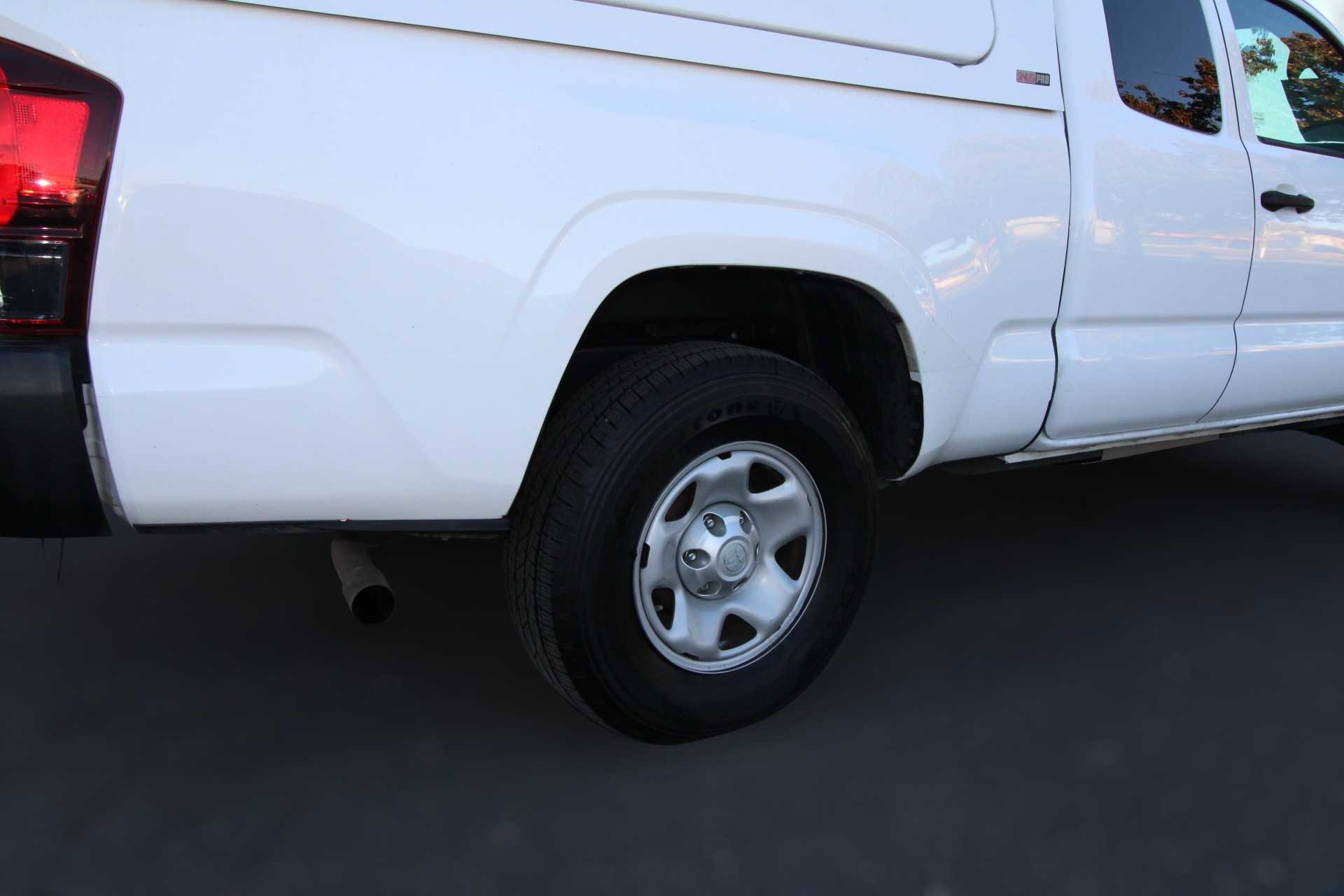 Used 2020 Toyota Tacoma SR image 19