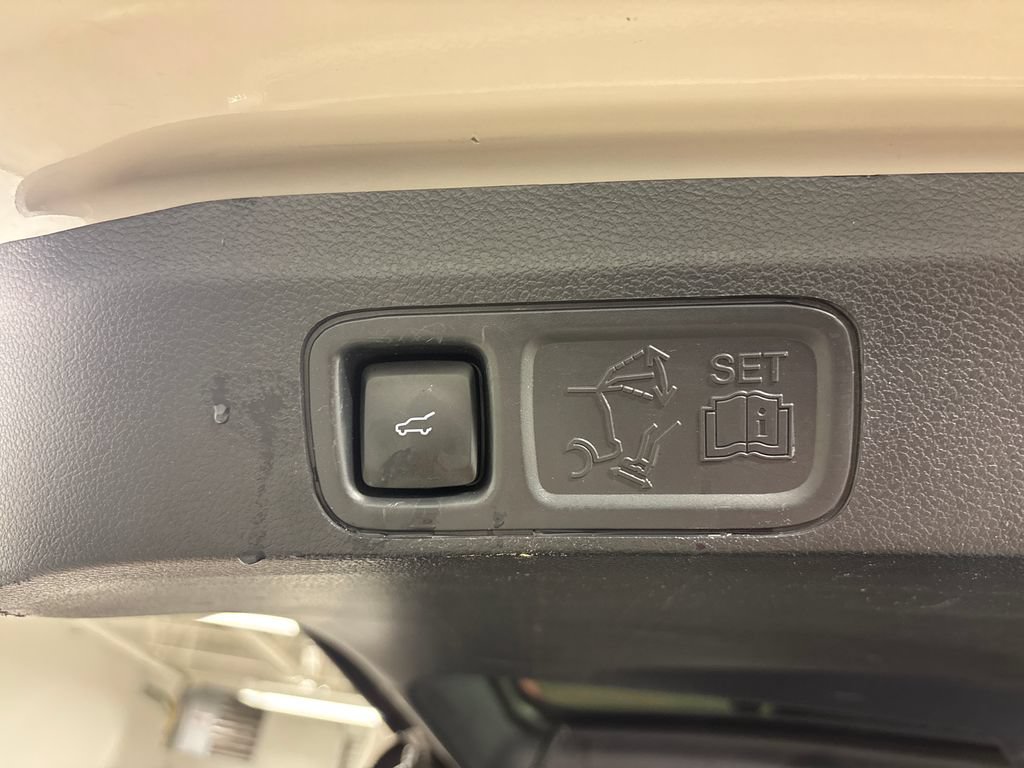 Used 2022 Lincoln Navigator Reserve AWD/4WD image 21