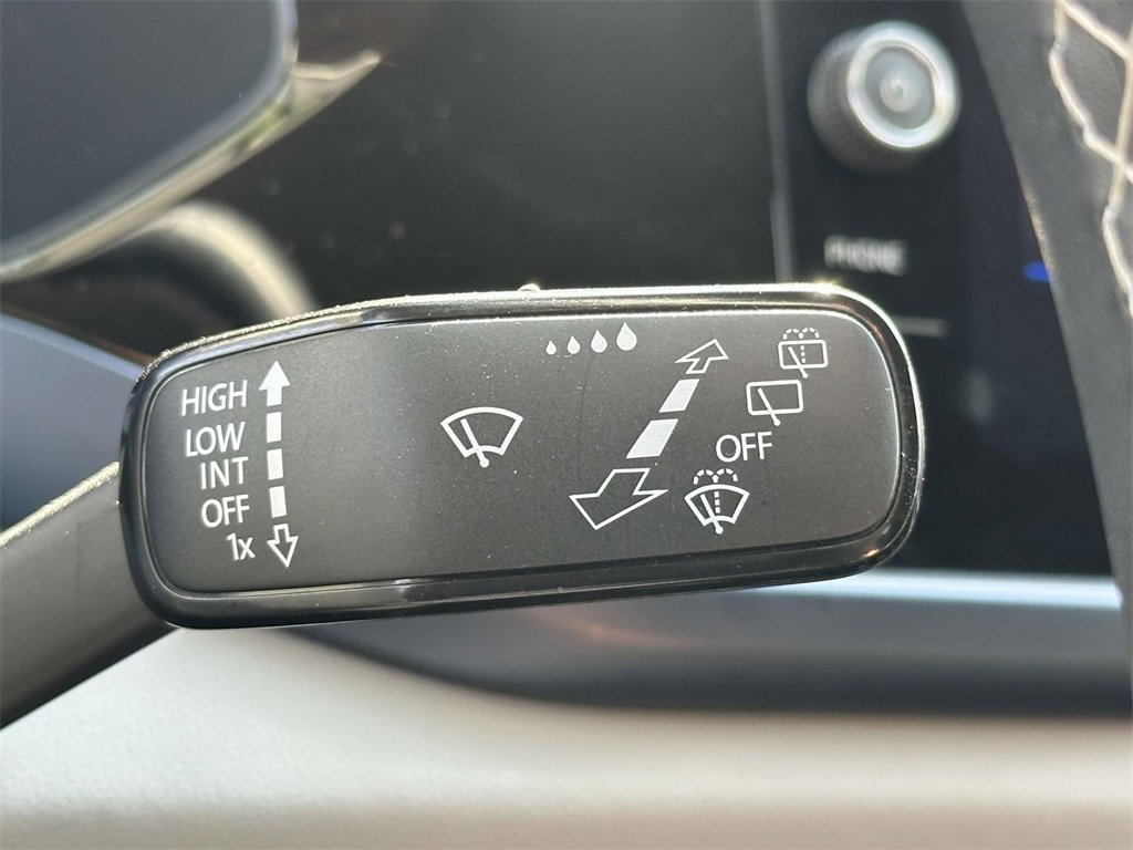 Used 2022 Volkswagen Taos SE image 17