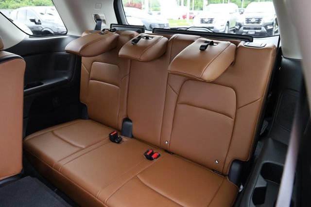 Certified 2025 Nissan Pathfinder Platinum w/ Cargo Package FWD image 12