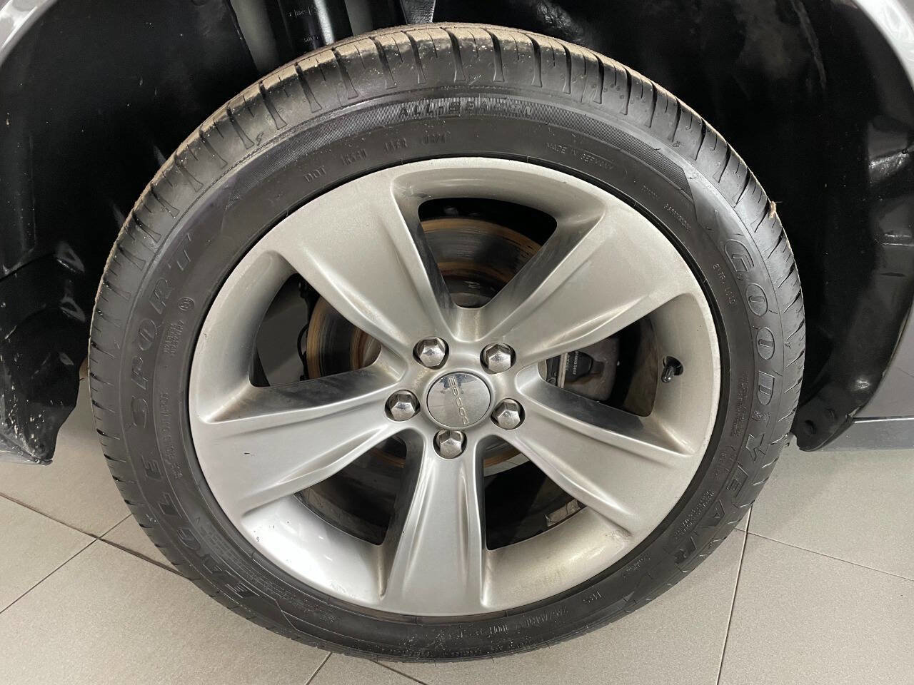 Used 2019 Dodge Challenger SXT image 12