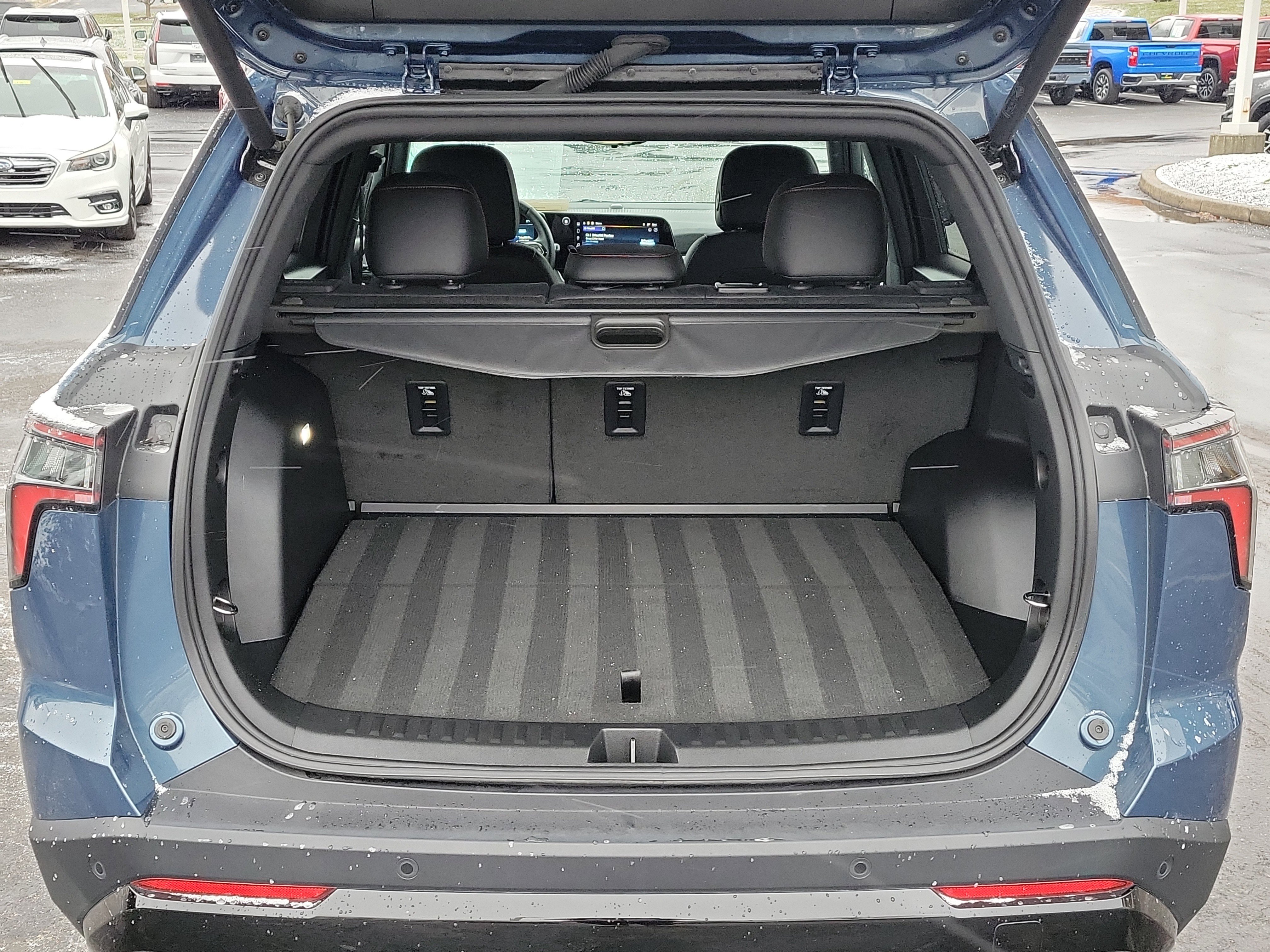 Used 2025 Chevrolet Equinox RS w/ Safety and Technology Package image 8