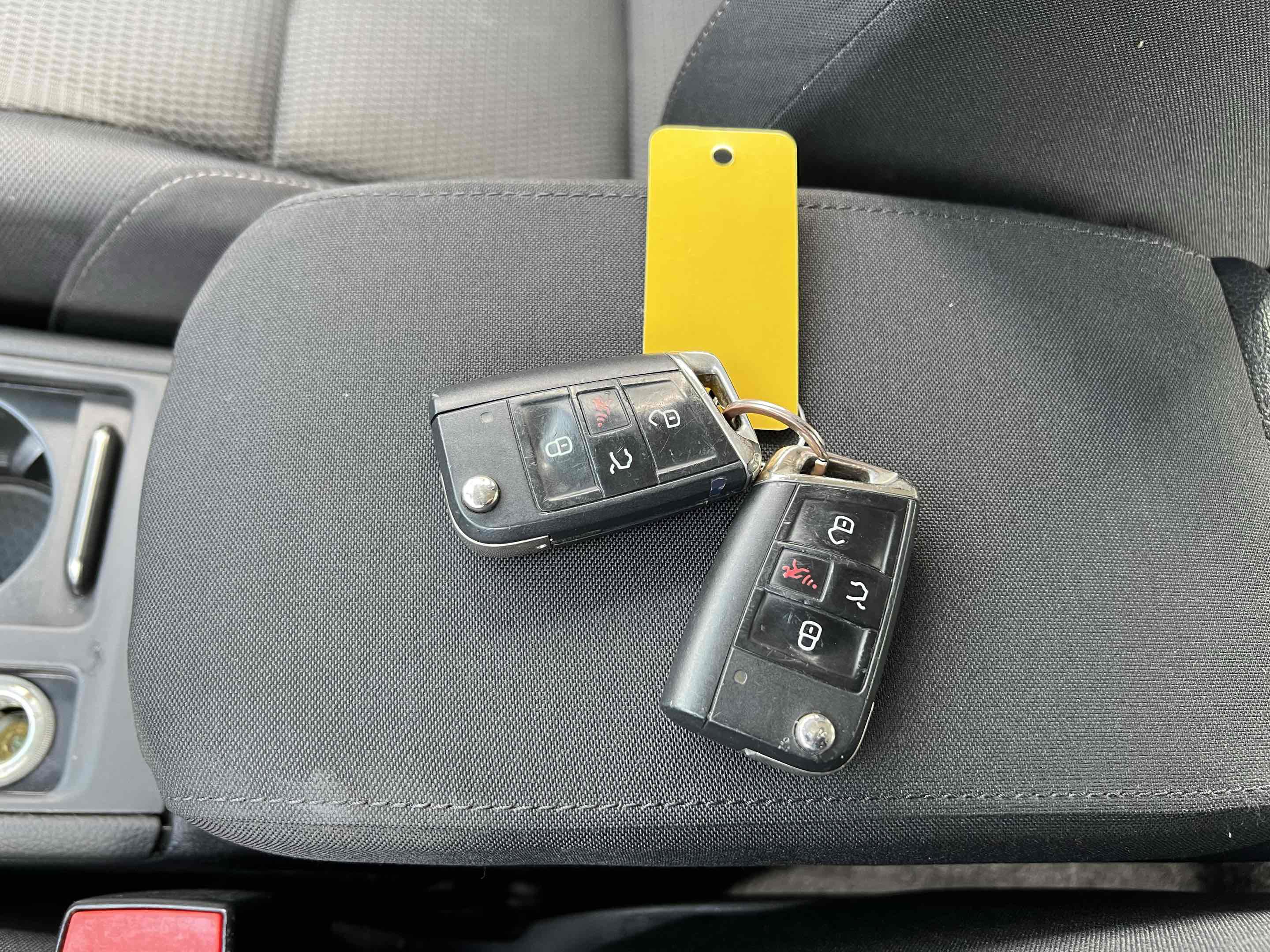 Used 2019 Volkswagen e-Golf SE w/ Driver Assistance Package image 9