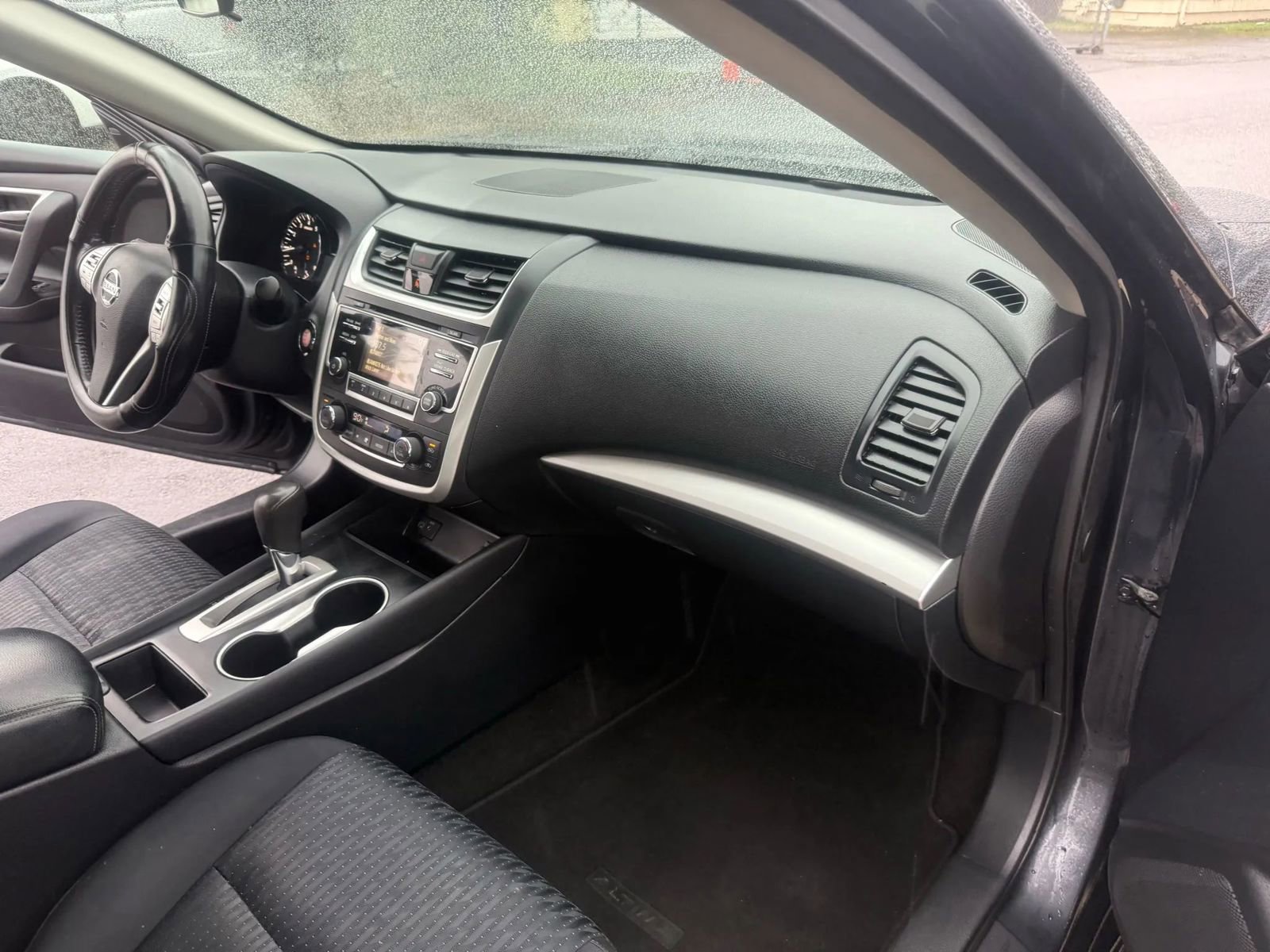 Used 2017 Nissan Altima 2.5 SV image 14