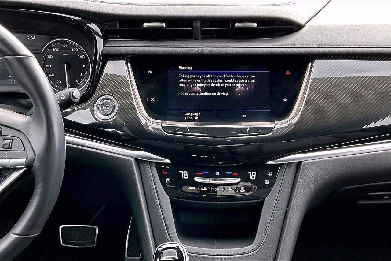 Used 2024 Cadillac XT6 Sport image 12