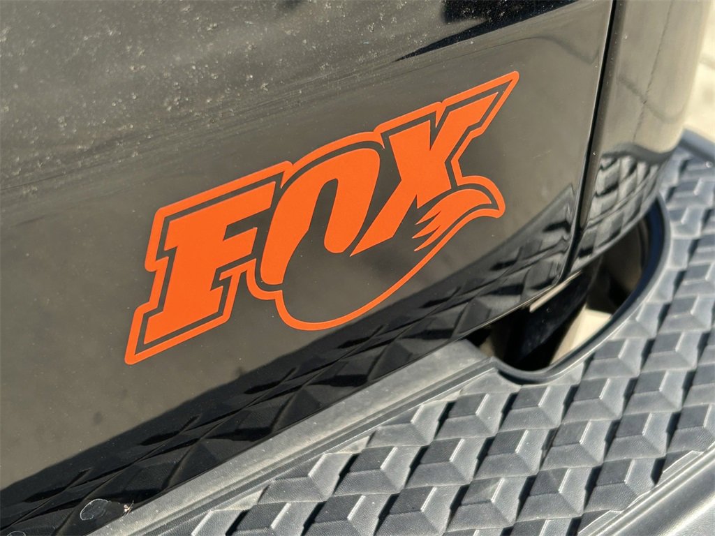 Used 2025 Jeep Gladiator Mojave w/ Safety Group image 14