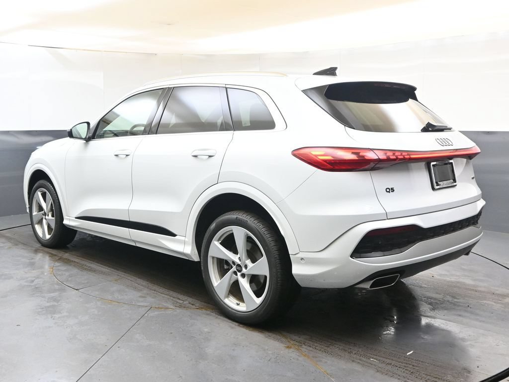 Used 2025 Audi Q5 Premium Plus w/ Premium Plus AWD/4WD image 3