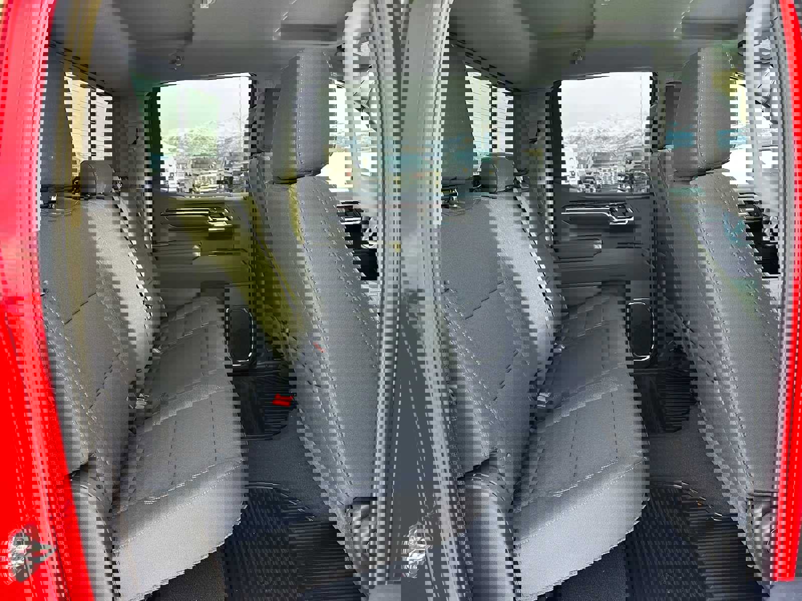 Used 2025 GMC Sierra 1500 SLE w/ X31 Off-Road Package image 12