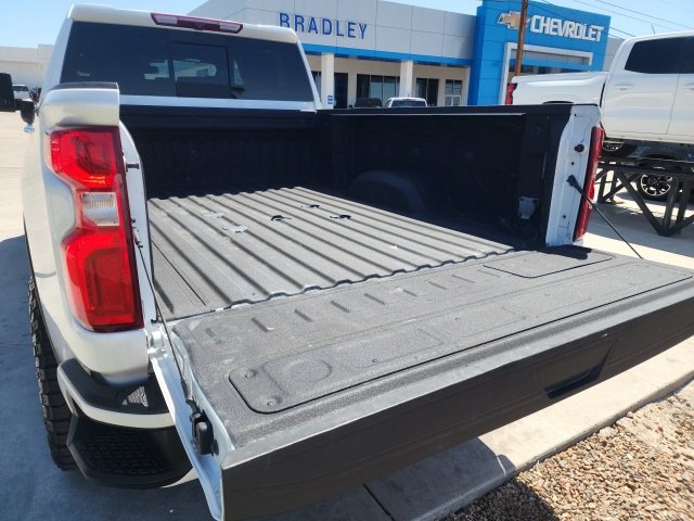 Used 2023 Chevrolet Silverado 3500 High Country w/ Safety Package II image 21