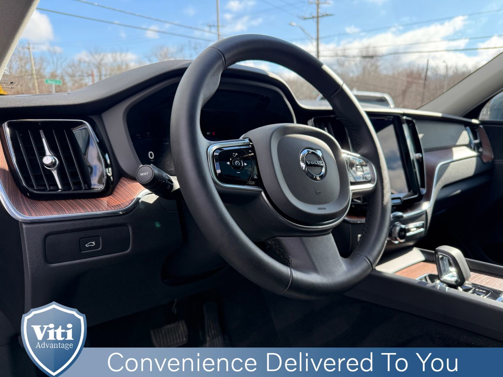 Used 2023 Volvo XC60 B5 Plus w/ Climate Package image 17