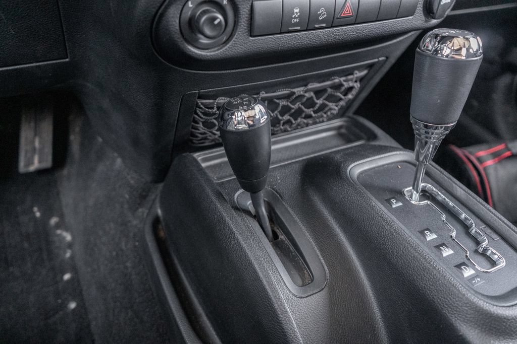 Used 2018 Jeep Wrangler Unlimited Sport S AWD/4WD image 24
