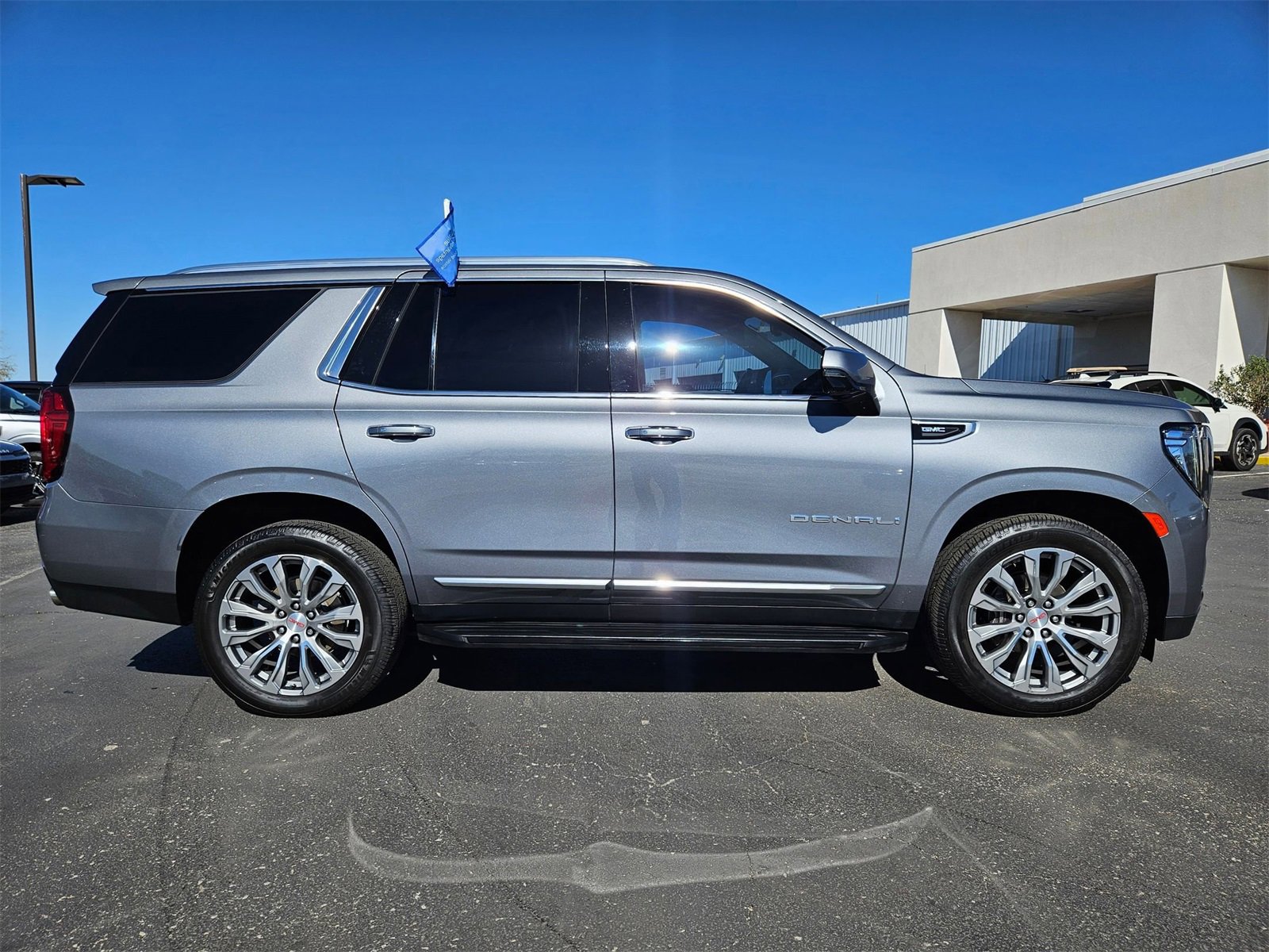 Used 2021 GMC Yukon Denali image 4