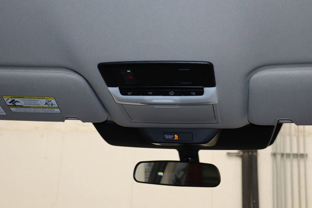 Used 2024 Nissan Pathfinder SV image 29