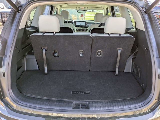 Used 2024 Kia Telluride EX w/ EX Captain's Chair Package image 14