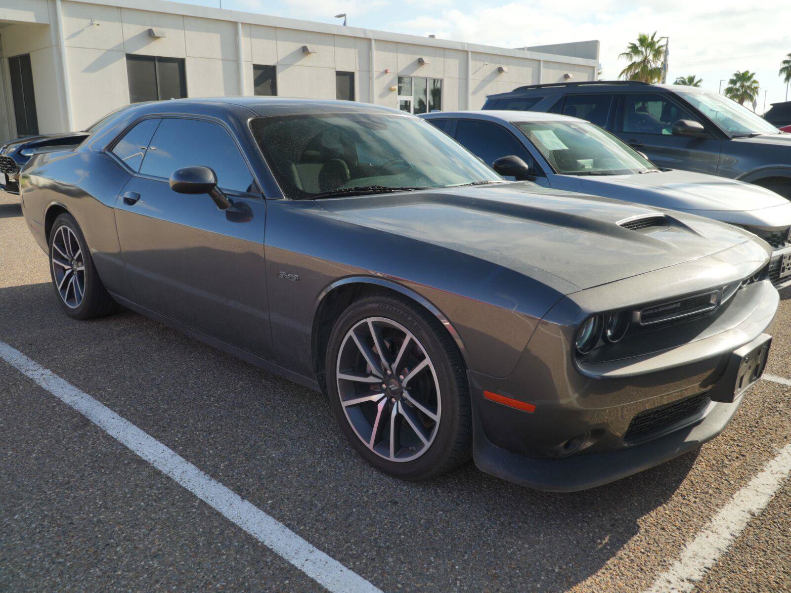 Used 2023 Dodge Challenger R/T RWD image 3