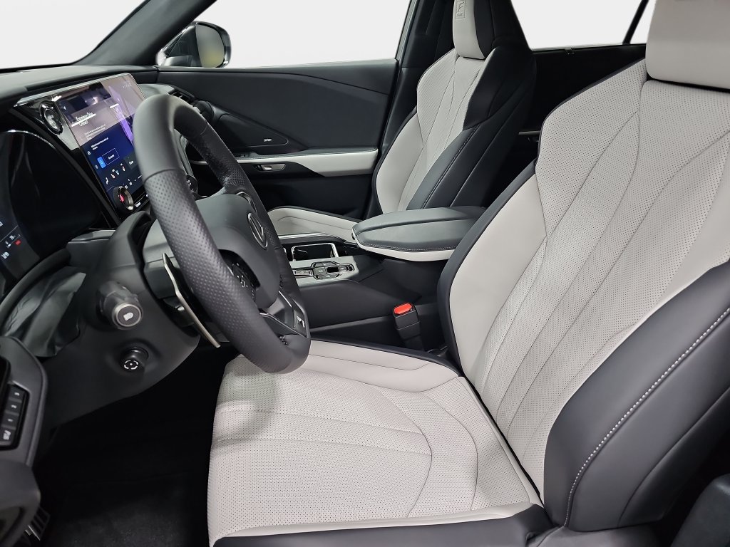 New 2026 Lexus TX 500h AWD w/ Technology Package image 14