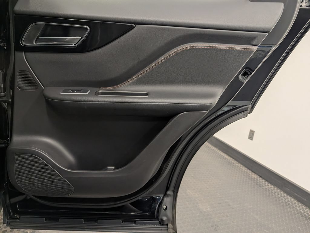 Used 2019 Jaguar F-PACE Prestige AWD/4WD image 25