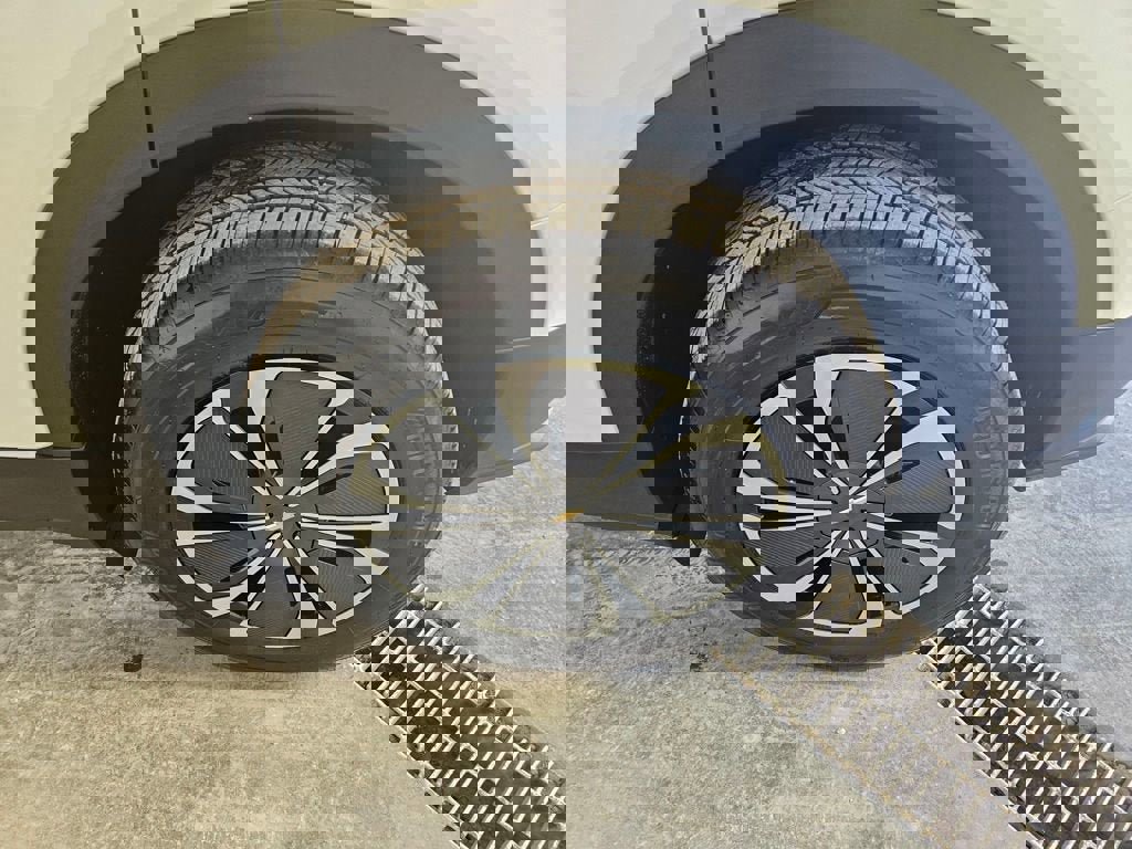 New 2025 Chevrolet Blazer EV LT image 7