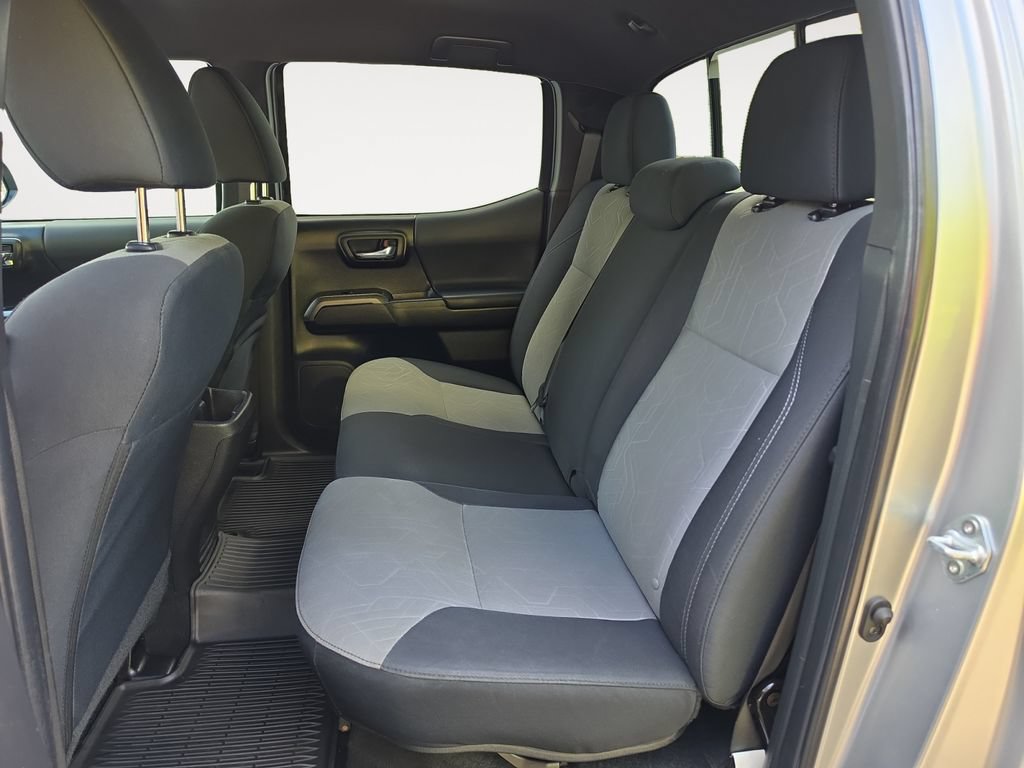 Used 2022 Toyota Tacoma TRD Sport AWD/4WD image 13