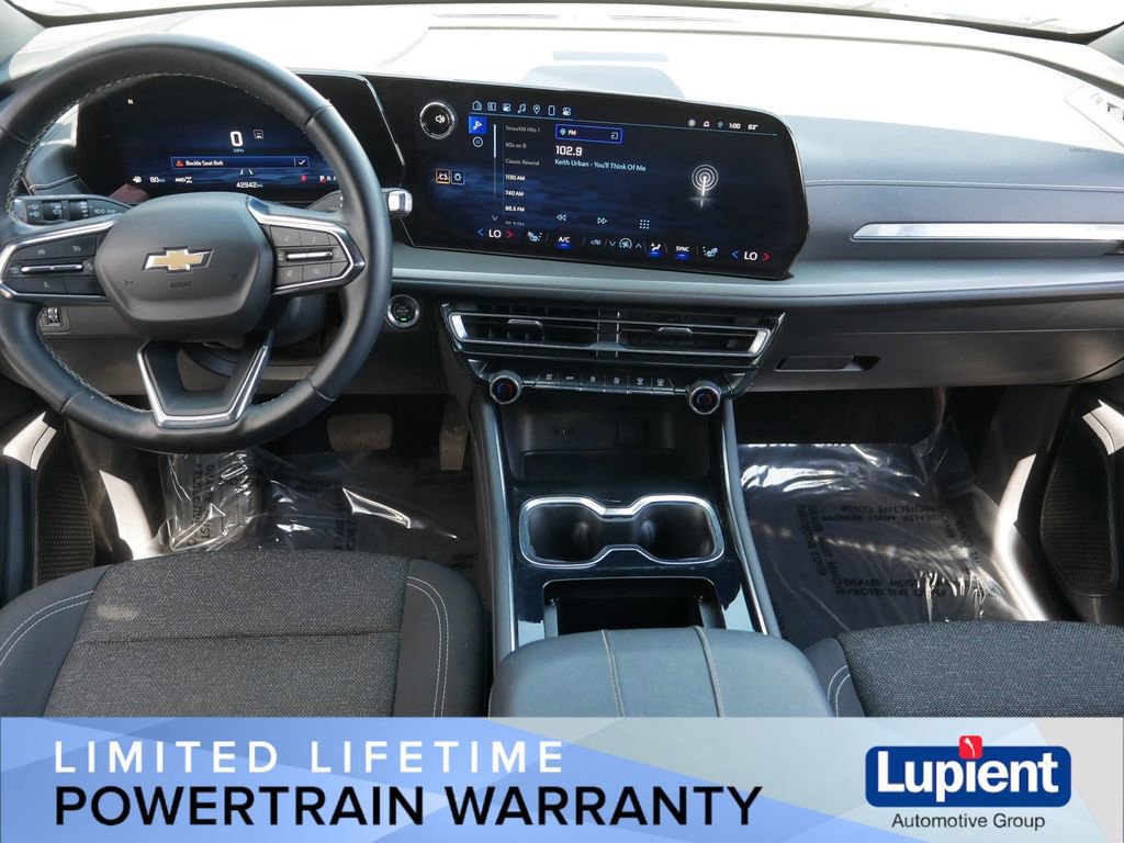 Used 2024 Chevrolet Traverse LS AWD/4WD image 19
