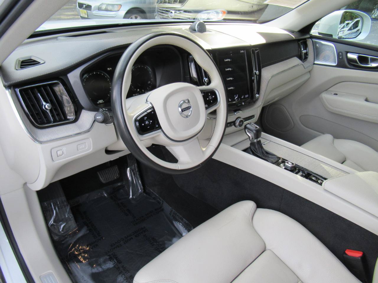 Used 2018 Volvo XC60 T6 Inscription w/ Convenience Package AWD/4WD image 6