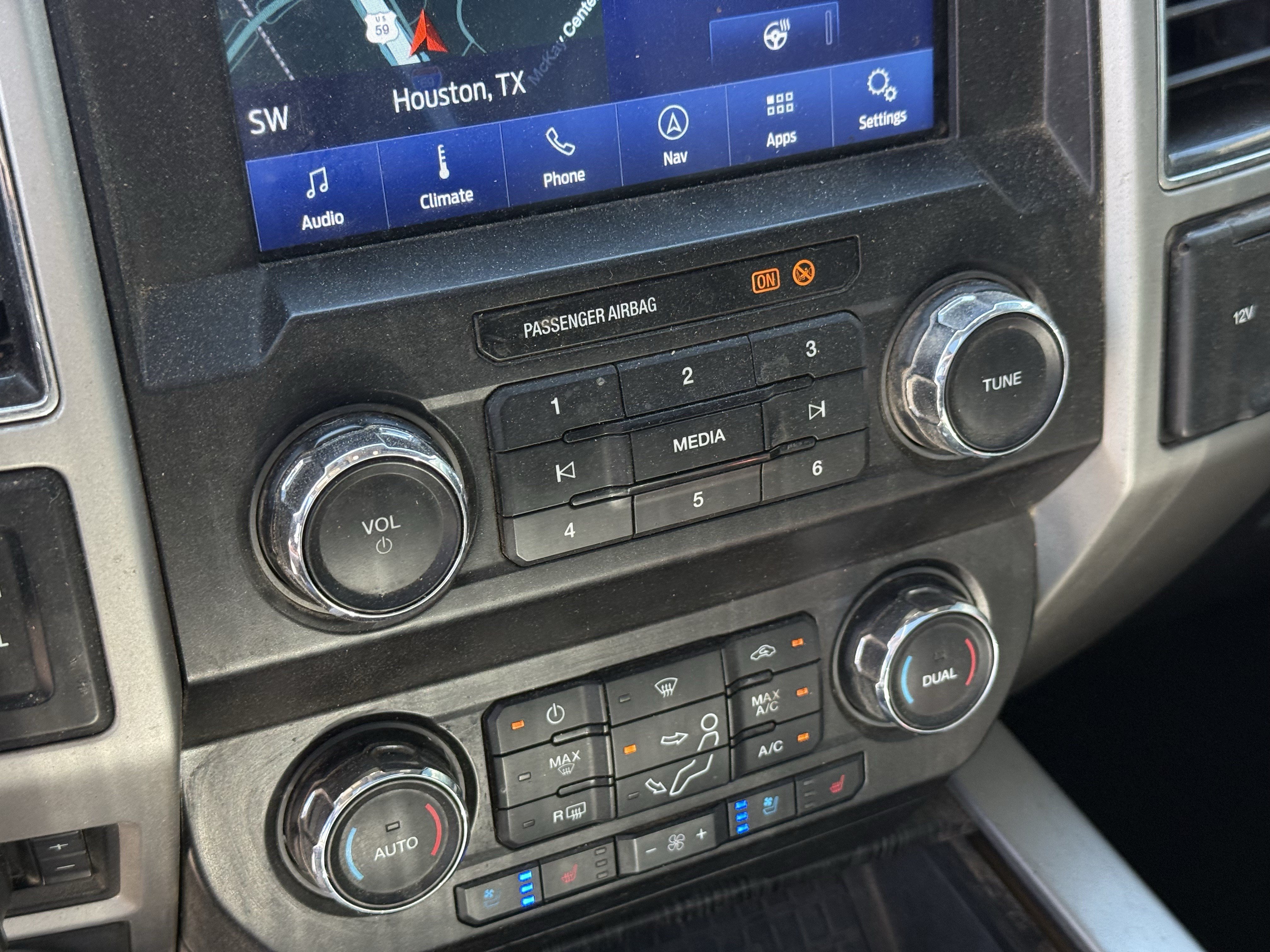 Used 2021 Ford F250 Lariat AWD/4WD image 22