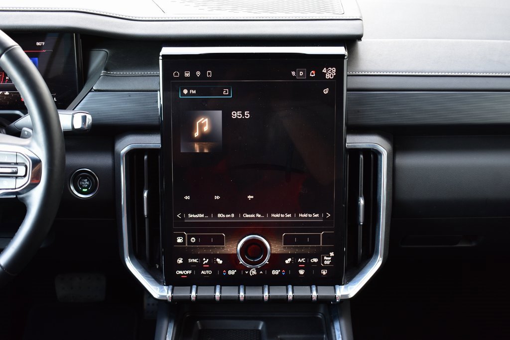 Used 2025 GMC Acadia Elevation image 30