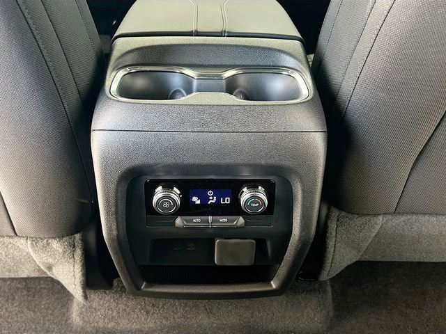 New 2026 GMC Acadia Elevation image 18