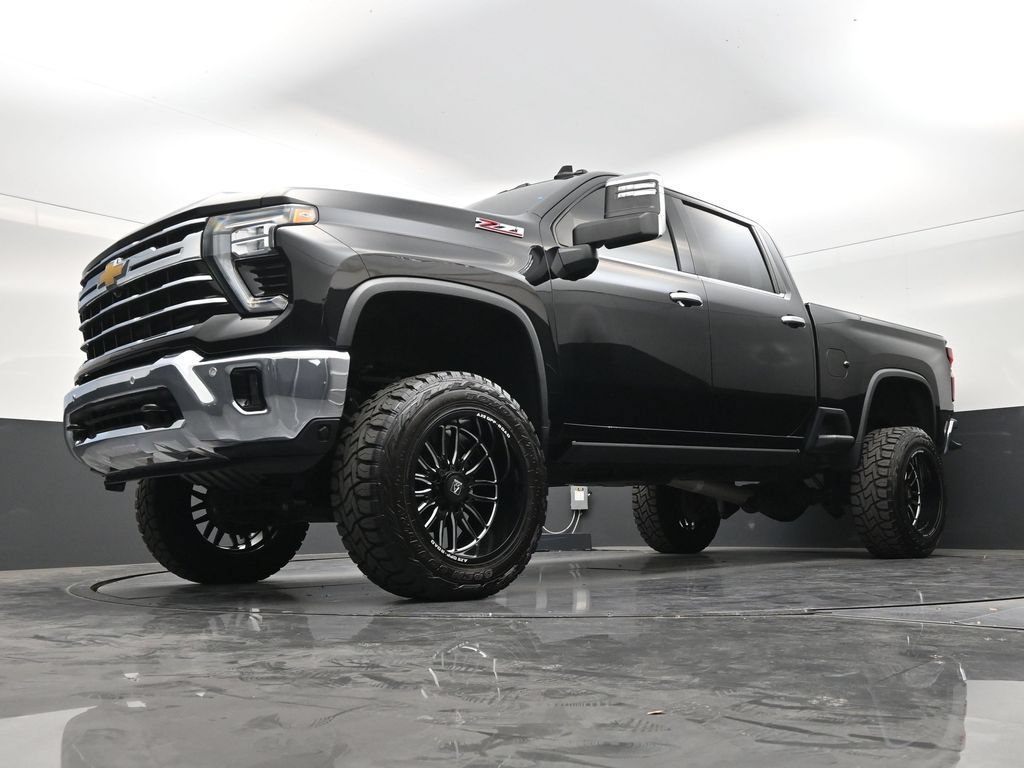 Used 2024 Chevrolet Silverado 2500 LTZ w/ LTZ Plus Package AWD/4WD image 21