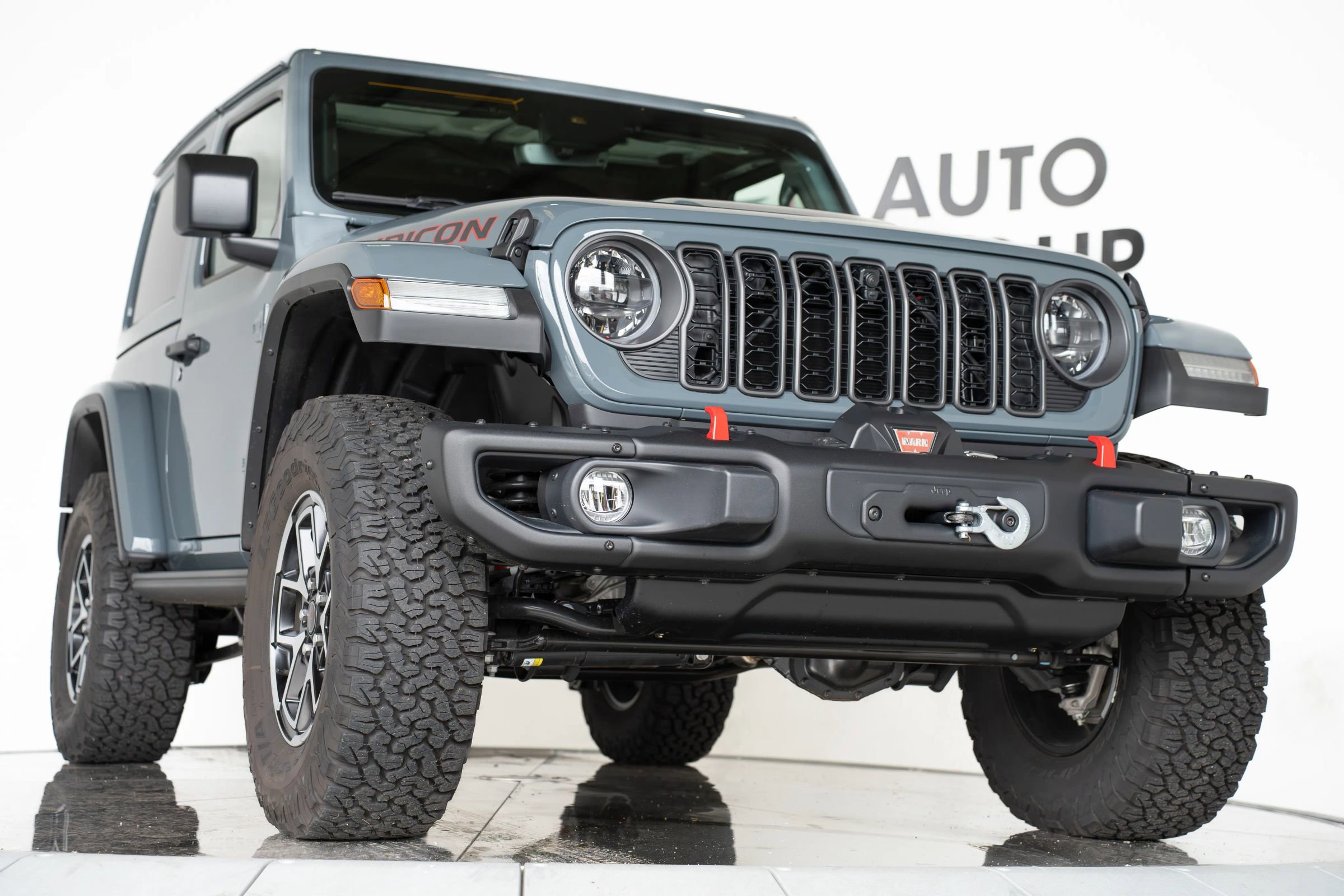 Used 2024 Jeep Wrangler Rubicon image 4