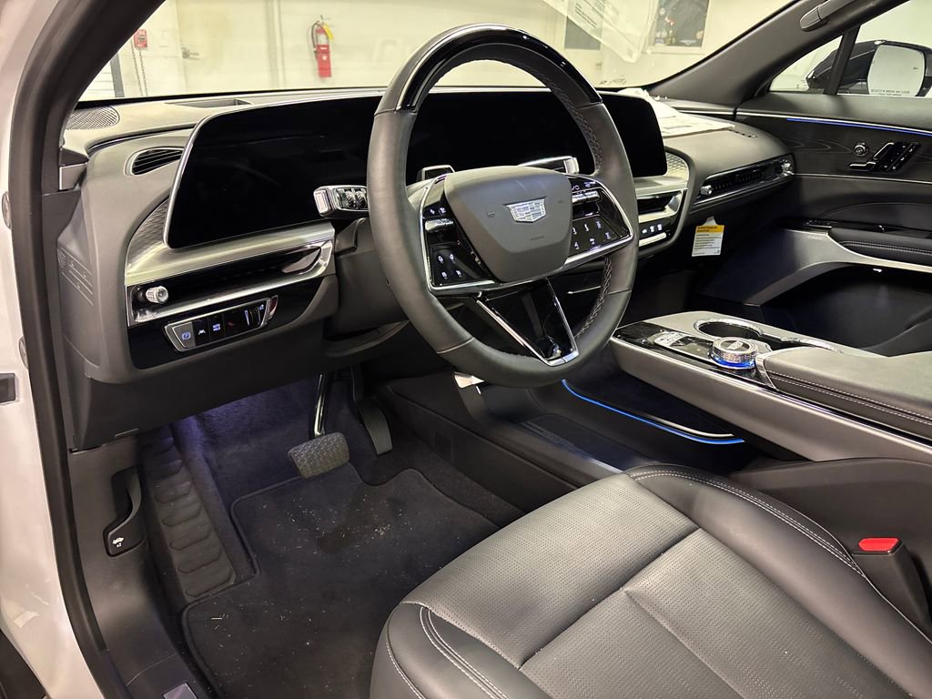 New 2025 Cadillac Lyriq Sport RWD image 29