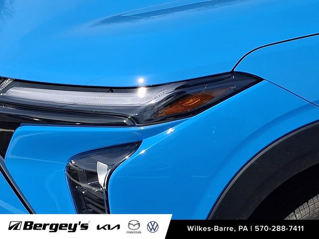 Used 2024 Chevrolet Trax RS w/ Driver Confidence Package image 11