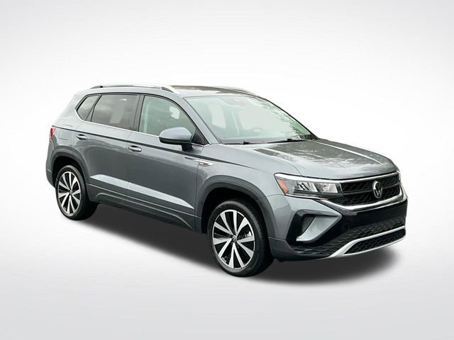 Used 2024 Volkswagen Taos SE image 9