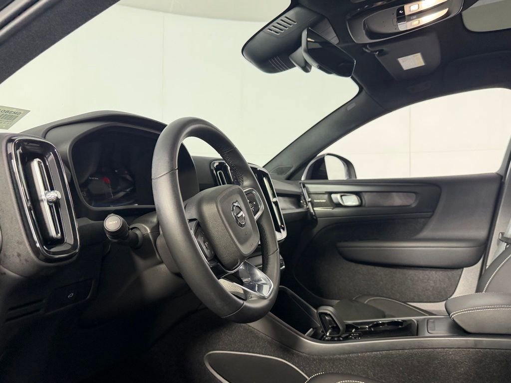 Used 2023 Volvo C40 P8 Recharge Ultimate image 21