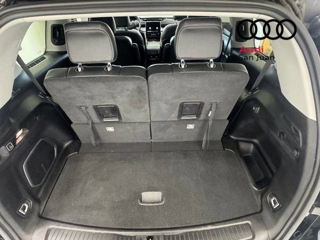 Used 2022 Jeep Grand Cherokee L Limited w/ Black Appearance Package RWD image 12