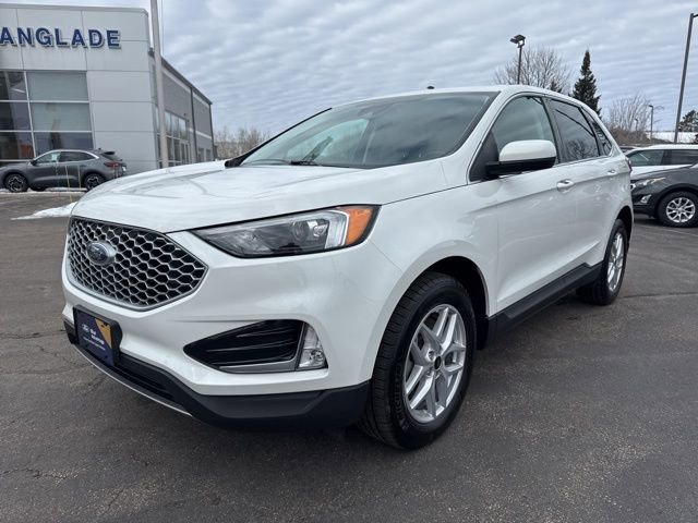 Certified 2024 Ford Edge SEL w/ Convenience Package image 3