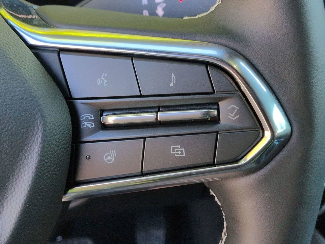 New 2026 Chevrolet Equinox EV LT FWD image 12