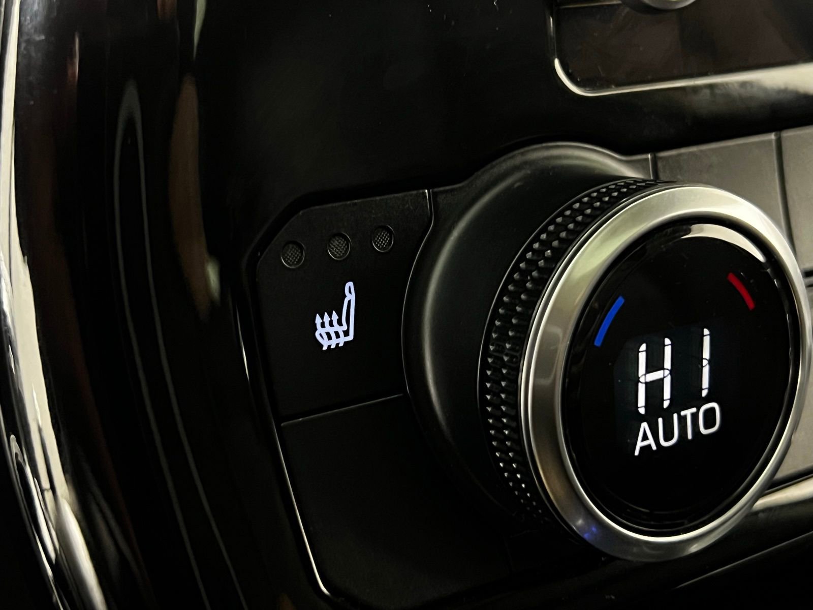 Certified 2023 Toyota Highlander XLE image 20