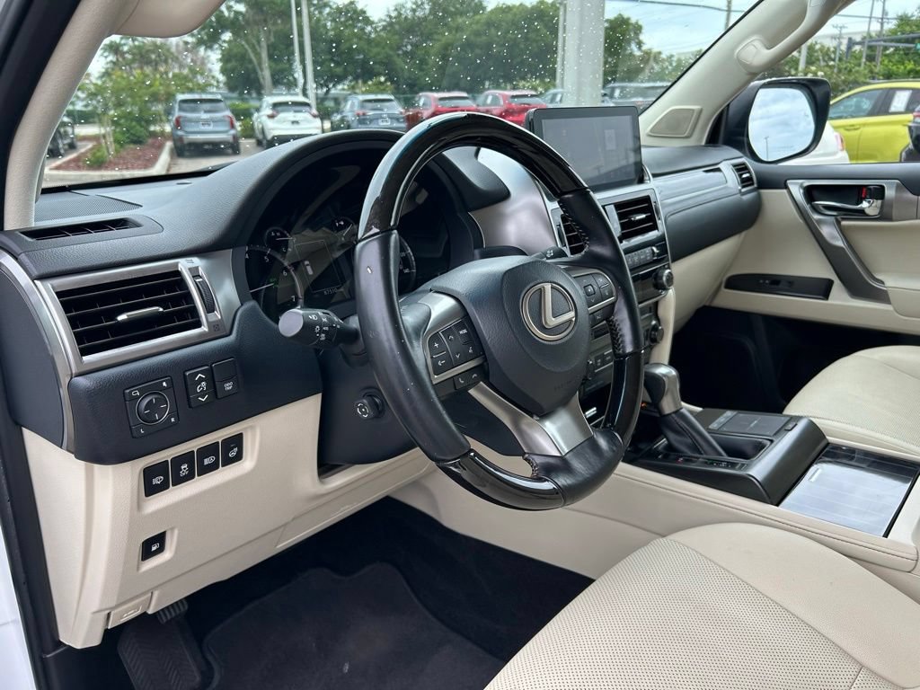 Used 2022 Lexus GX 460 Premium w/ Premium Package AWD/4WD image 16