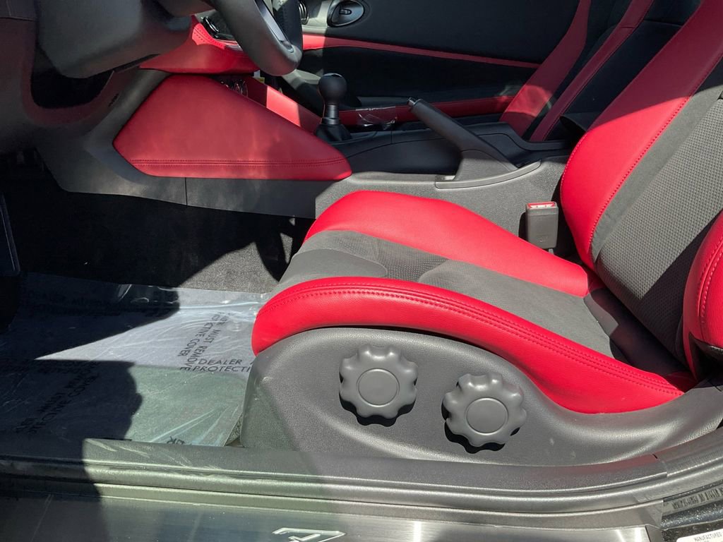 New 2025 Nissan Z Performance w/ Floor Mat Package image 13