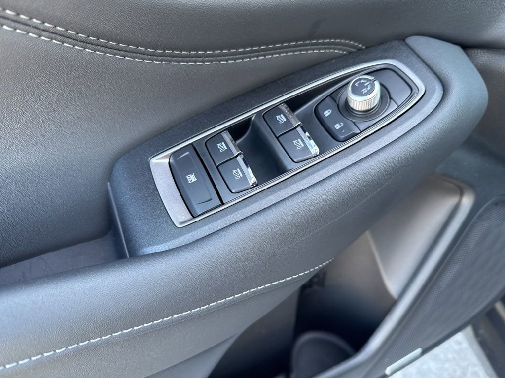 Used 2025 Subaru Outback Limited image 16