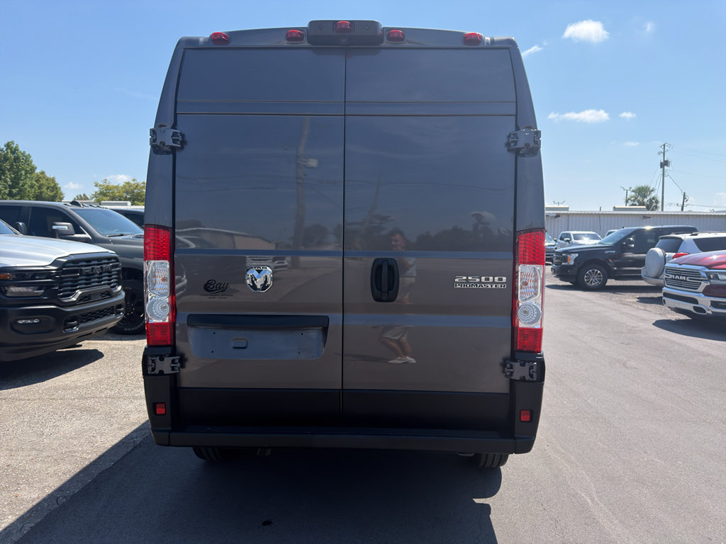 Used 2024 RAM ProMaster 2500 w/ Convenience Group FWD image 5