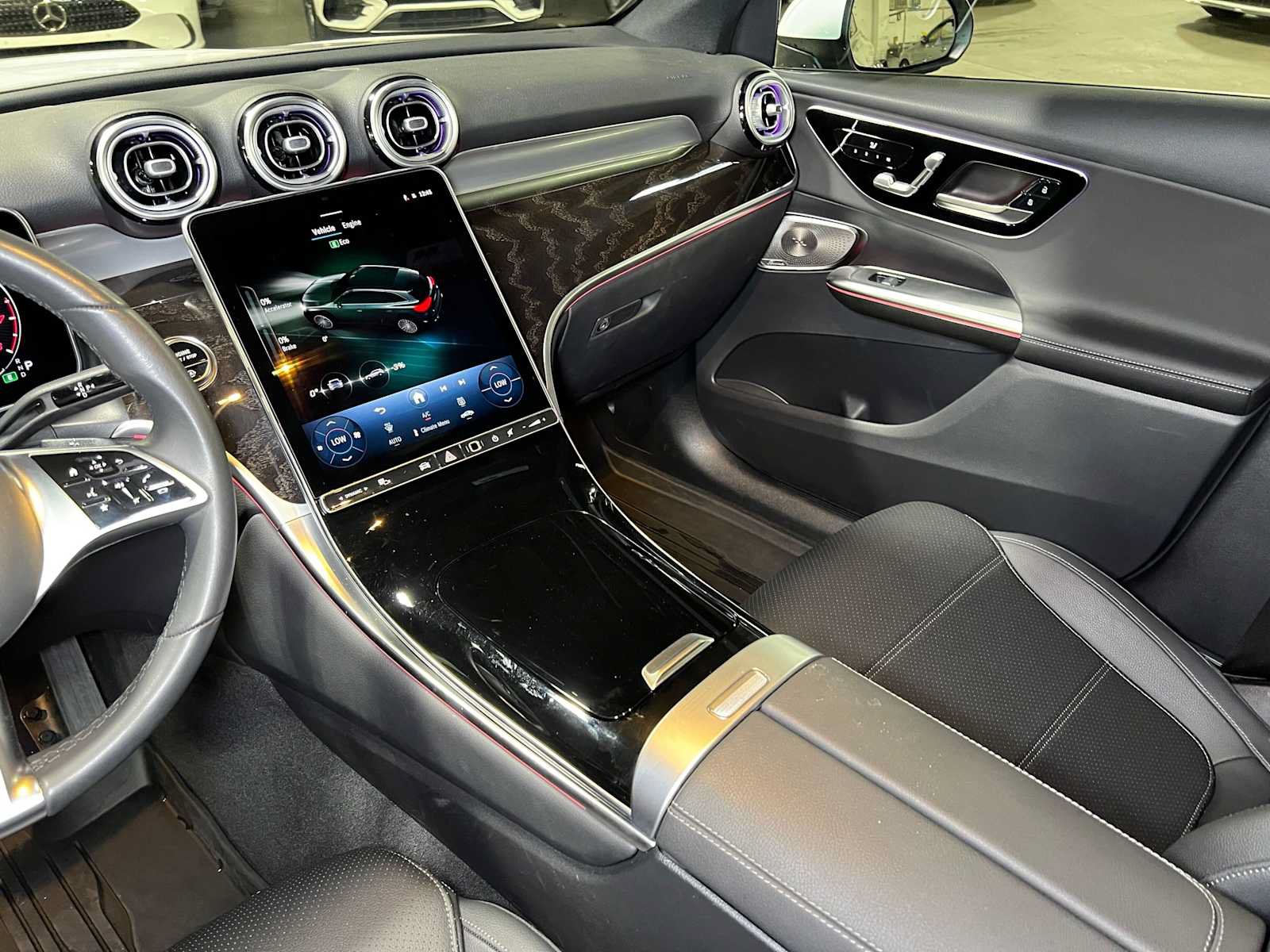 Certified 2026 Mercedes-Benz GLC 300 4MATIC image 44