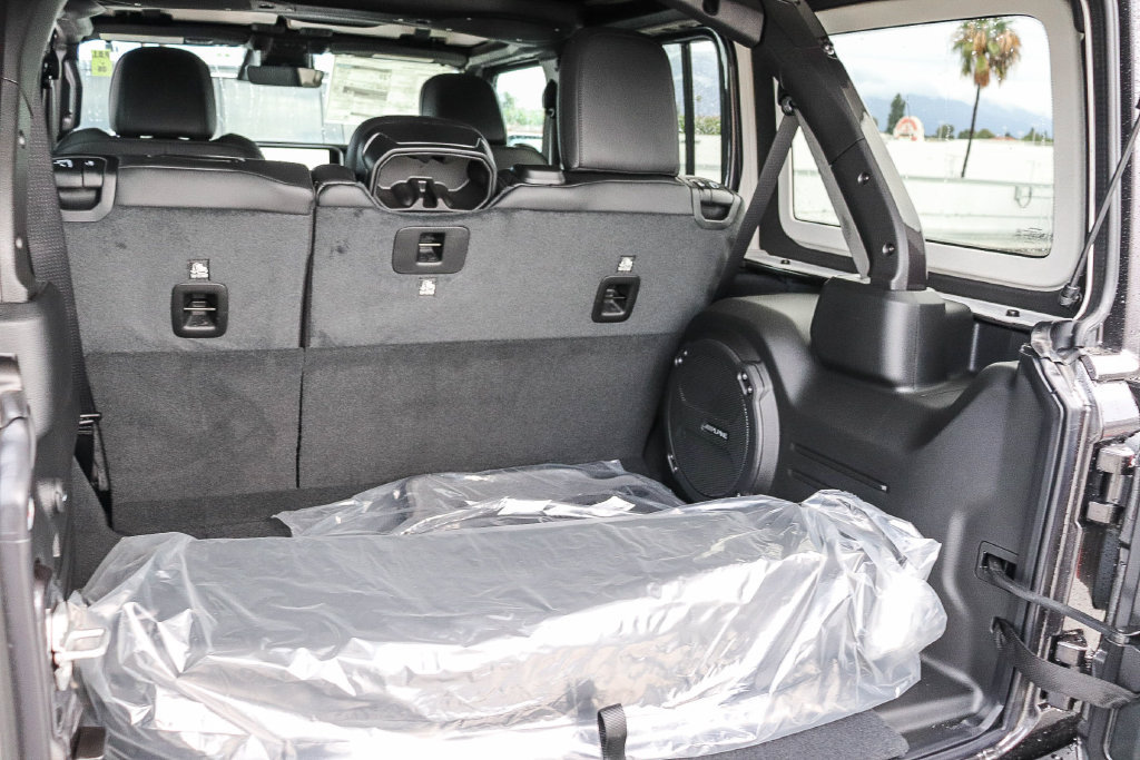New 2026 Jeep Wrangler Unlimited Rubicon AWD/4WD image 28