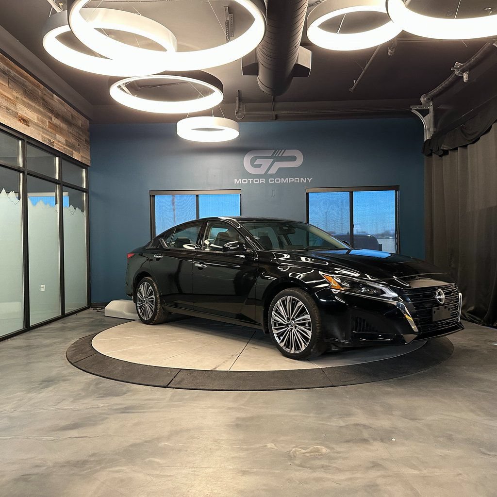 Used 2023 Nissan Altima 2.5 SL