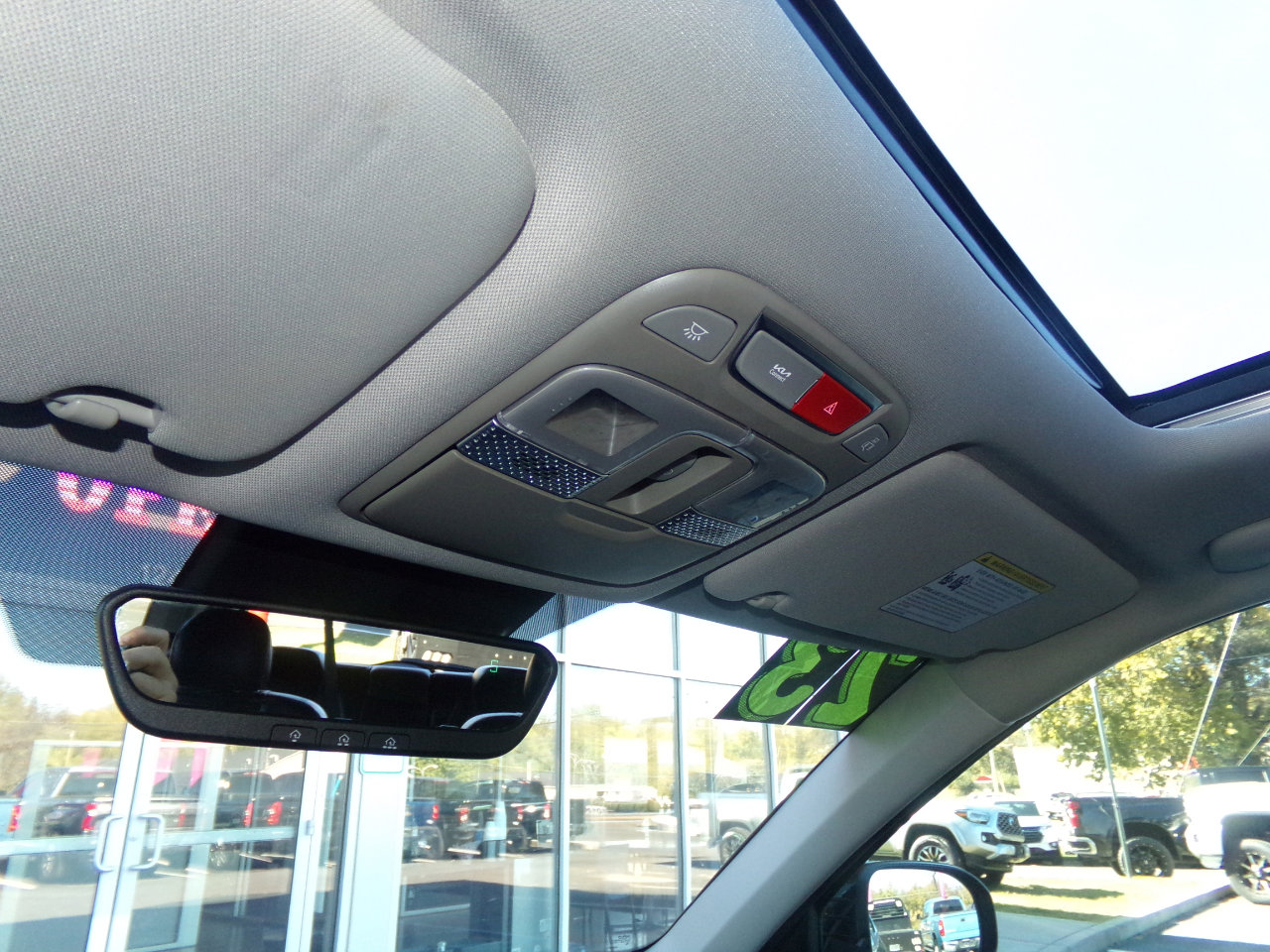 Used 2023 Kia Telluride S w/ S Sunroof Package image 13