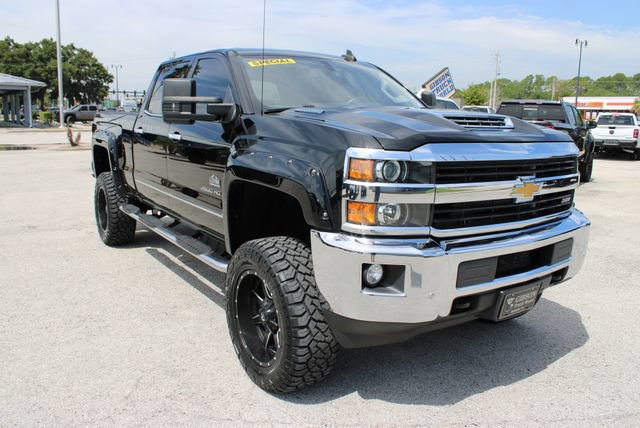 Used 2017 Chevrolet Silverado 2500 LTZ w/ Duramax Plus Package AWD/4WD image 15
